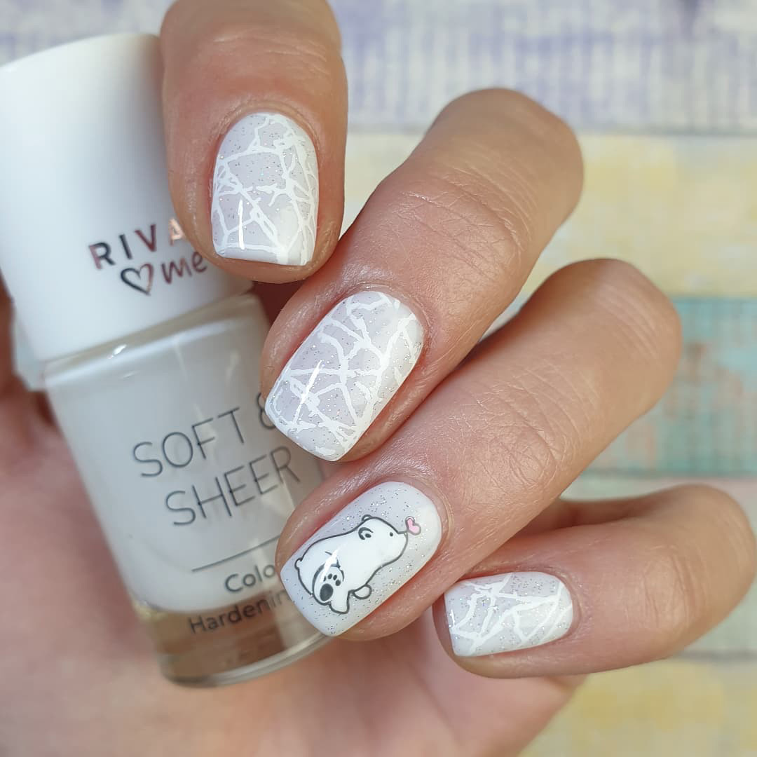 Nails with cute polar bear design.